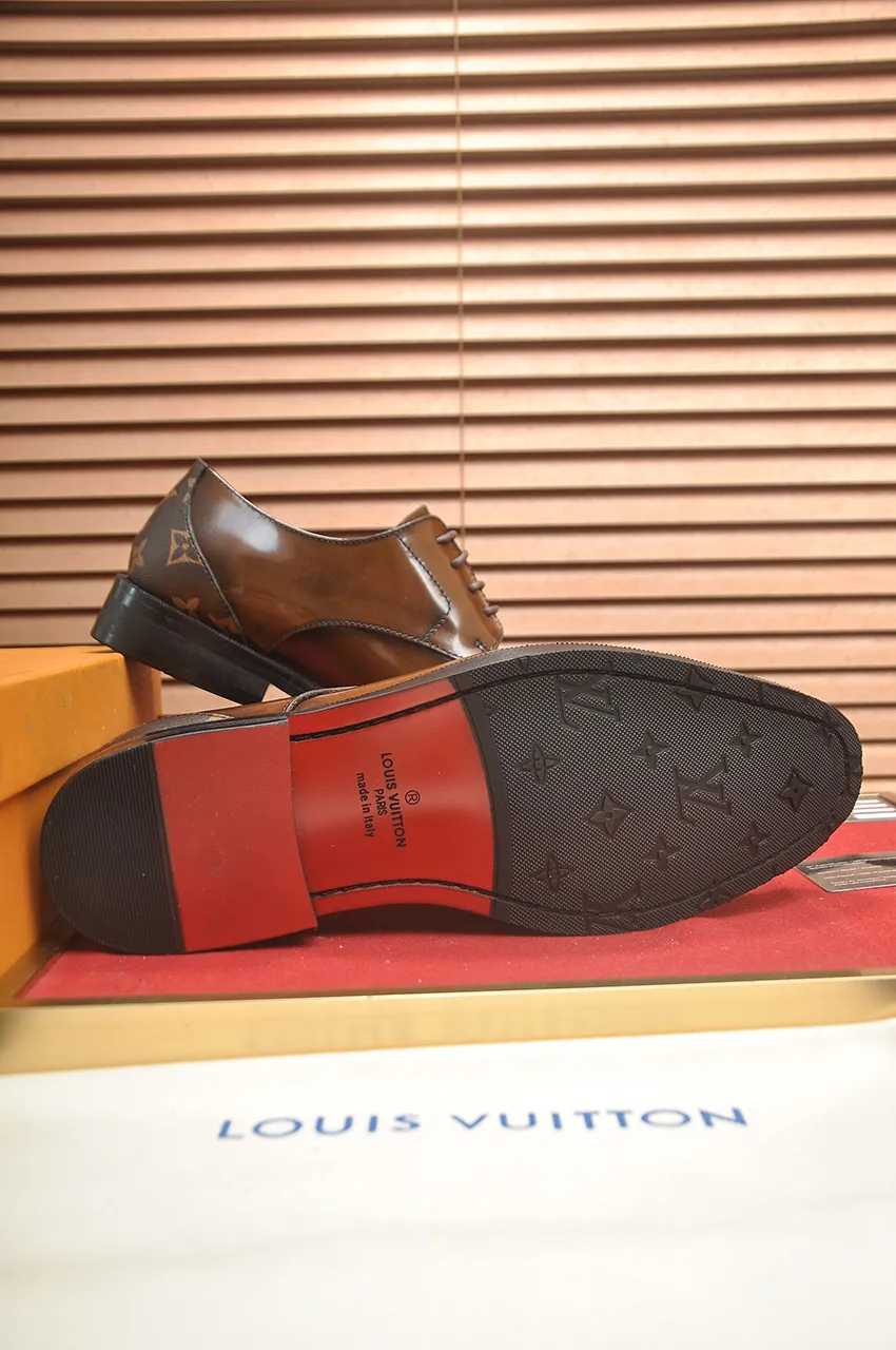 Men's men's shoes 💰500💶 [LV] (original single cowhide lining) 🍀LV's latest genuine leather business suit shoes are launched simultaneously on the official website. The first-layer cowhide imported from Italy is made of heavy gold, 💥official website 1:1 rubber outsole. Versatile to wear, high-end without losing class, and the color combination is extraordinary. This four-season style is alluring when worn on your feet, showing off your big-name flair. Standard code 38-45 (45 customized)